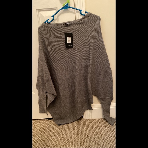 Size M off the should sweater - Picture 1 of 2